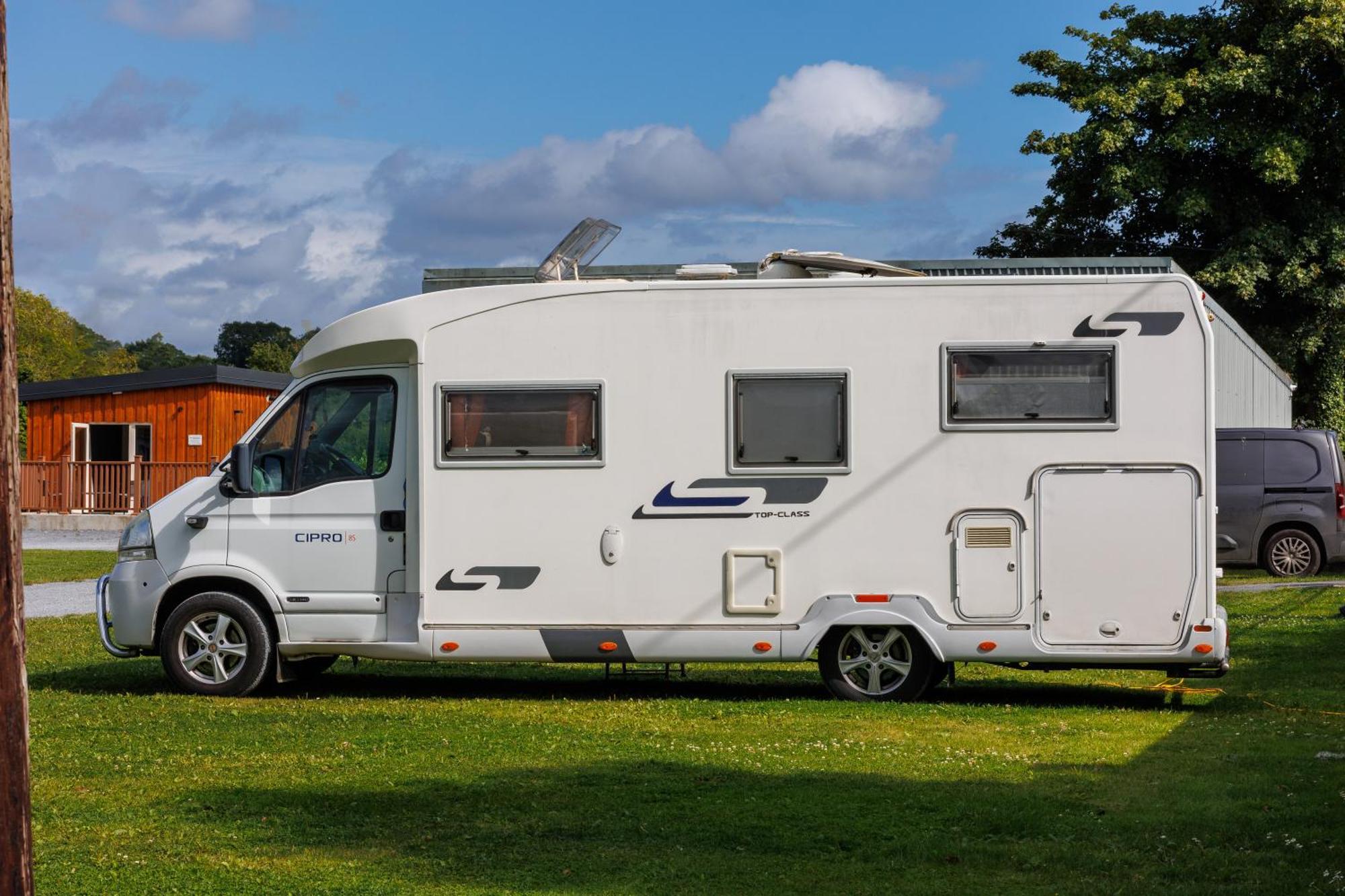 Stoneyford Luxurious Cabins Exterior foto